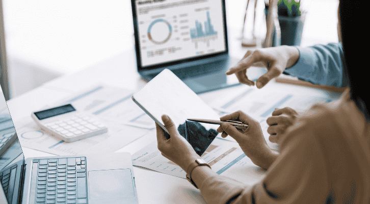 Суммированный учет при сменном графике: как вести учет рабочего времени сотрудников