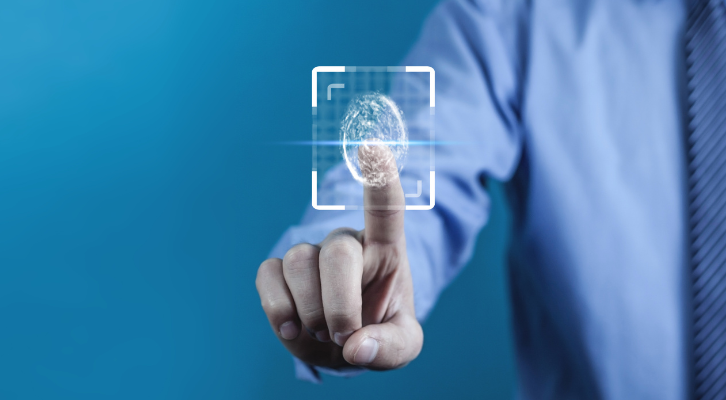 Учет рабочего времени по отпечатку пальца